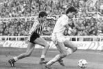 Gordillo y Antonio Alvarez disputan un balón - 